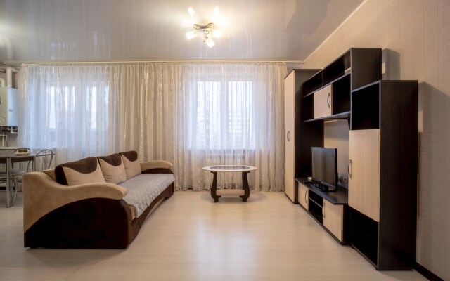 Апартаменты большие трехкомнатные на главном проспекте Тулы