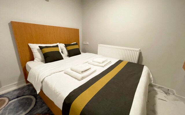 Апартаменты City Center Serenity: Stylish Studios