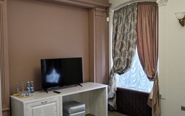 Отель Еге