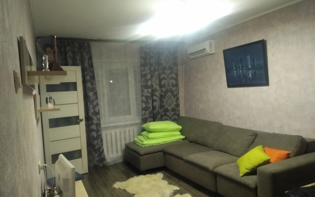 Partizanskij Prospekt 28 Apartments