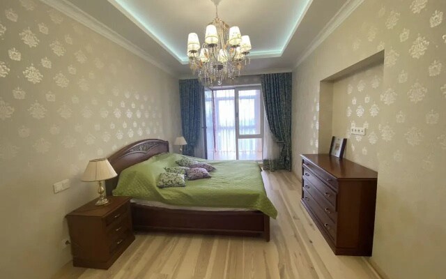 Квартира трехкомнатная в элитнoм ЖК Краcная плoщaдь