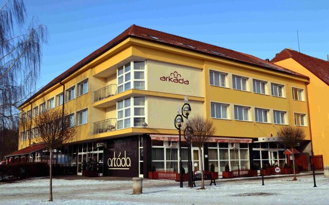 Отель Arkada