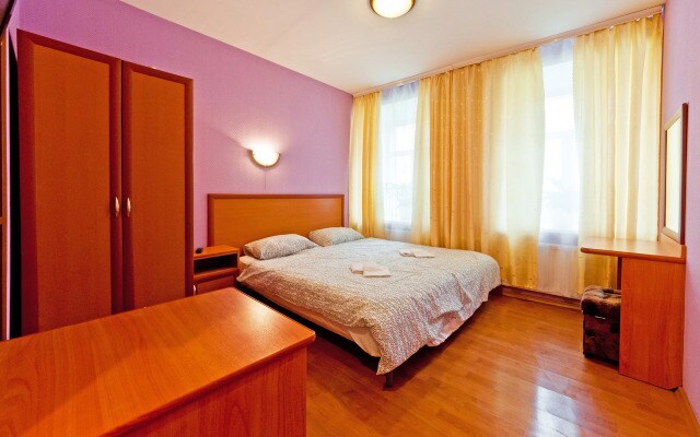 Leo-Lina Mini-Hotel