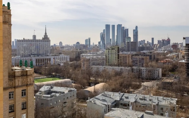 Апартаменты Стандартные с Двумя Спальнями и Видом на Москва: Изба/Кудринская Высотка Сити