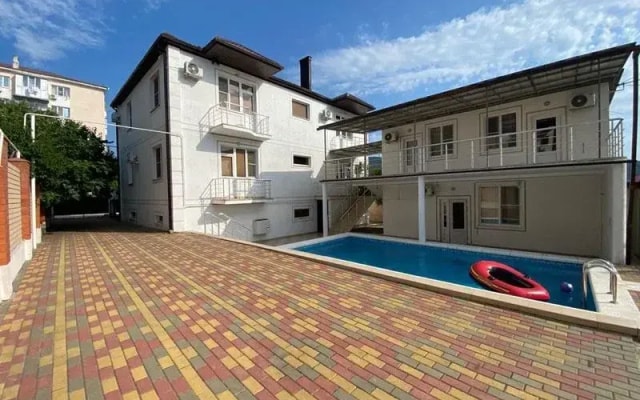 Частный дом Veles House Дружбы 15