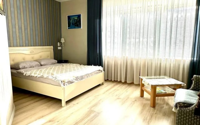 Квартира просторная в центре с парковкой и джакузи