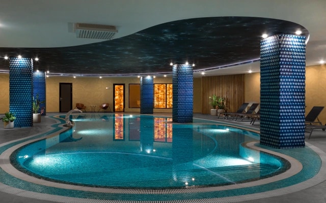 Отель Atrium