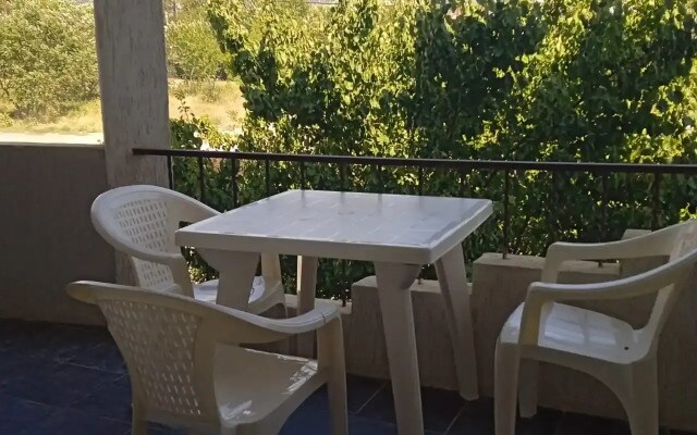 Меблированные комнаты Крымские каникулы