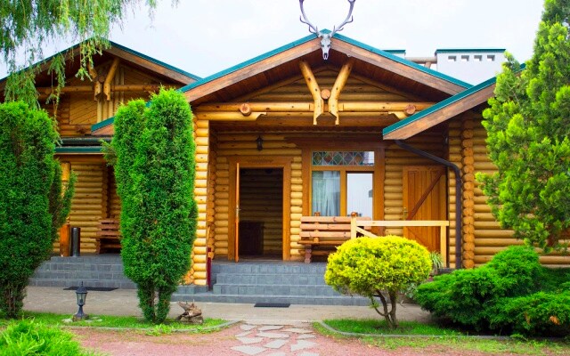 Okhotnichiy Club