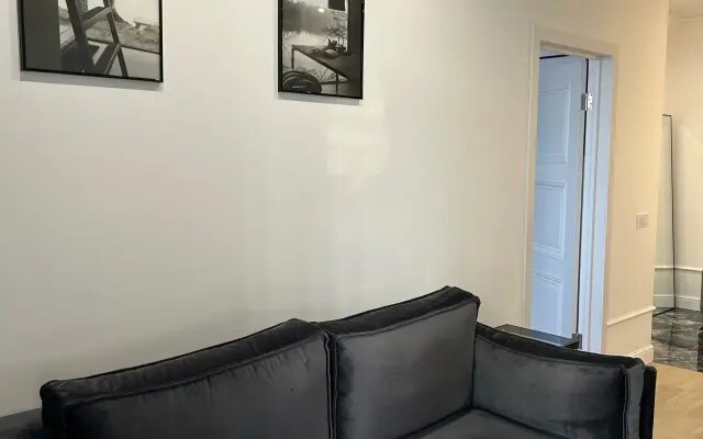 Квартира стильная от дизайнера на Закатной
