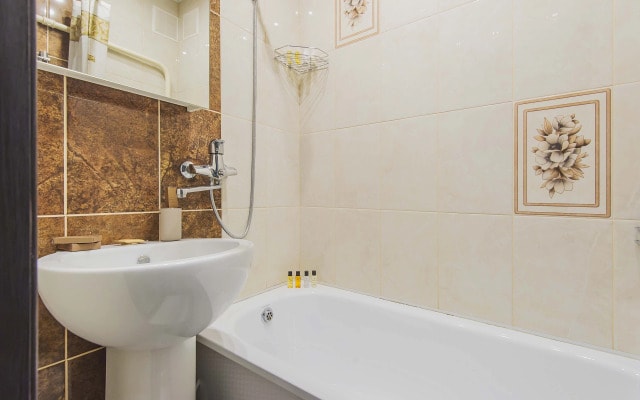 Квартира GM Apartments Стильная Двушка на Патриках