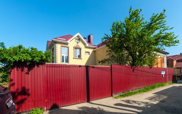 Квартира в частном секторе с закрытой парковкой