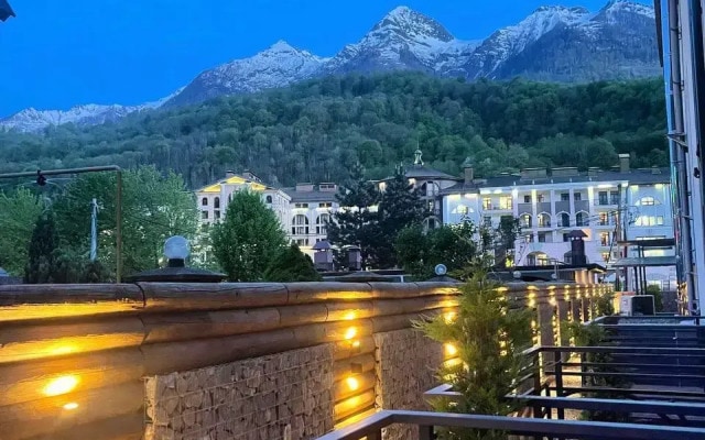 Апартаменты Blanc Hill апартамент в самом центре Красной Поляны