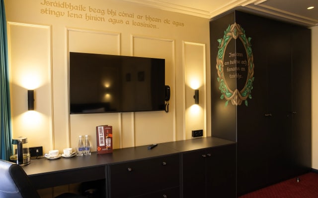 Отель Harat's inn