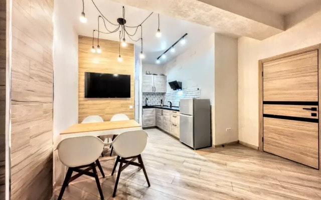 Апартаменты M Apartments SvetlanaPark 2