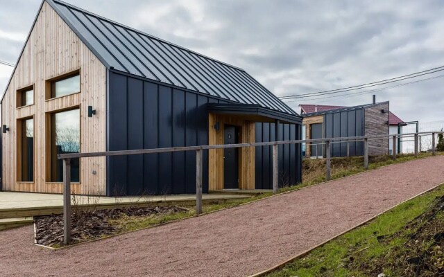 Gostevoy Dom Family Barn Karvala