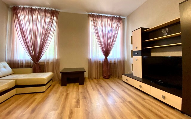 Квартира 2-комнатная Yarapartments на Советской 2