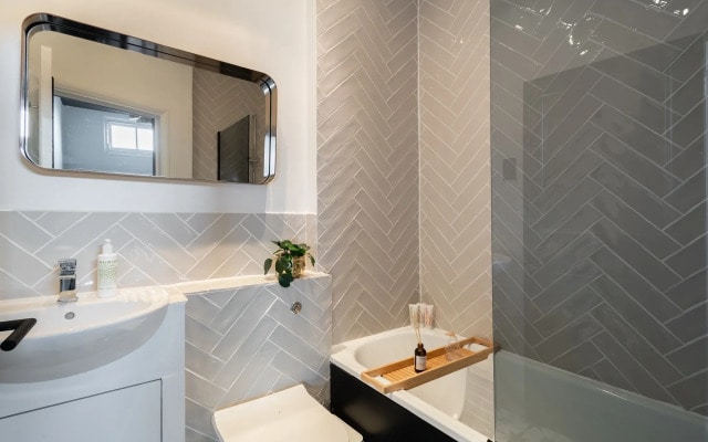 The Battersea Retreat - Modern & Bright 1bdr Apartment with Balcony