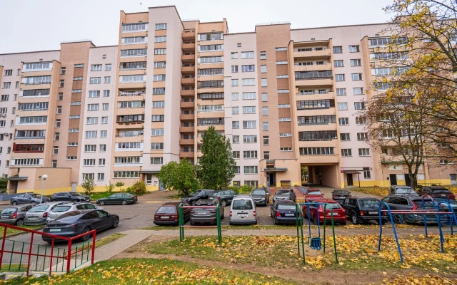 Квартира Апартаменты Ladgorna на Мележа 4