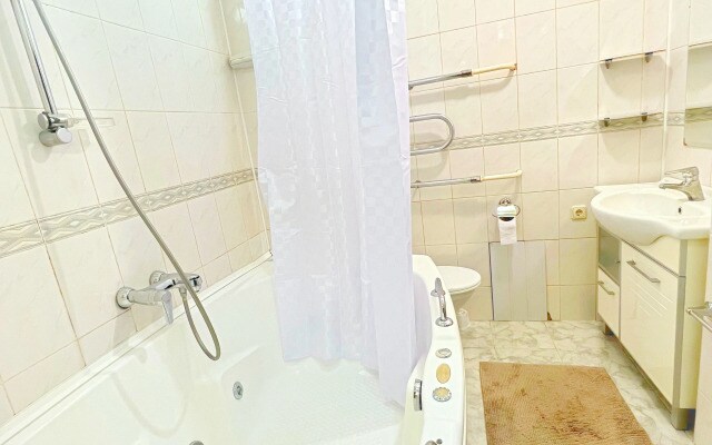 3komn Kvartira V Samom Tsentre Apartments