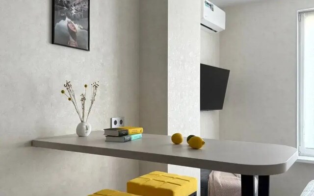 Апартаменты Prim Rooms Aura Yellow Splash