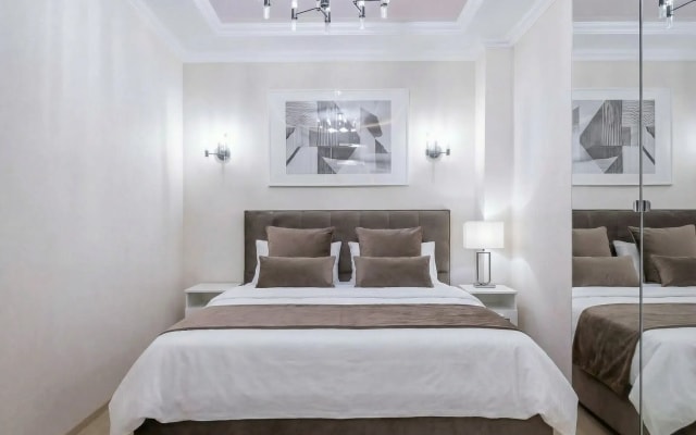 Апартаменты Central nearby Marriott 242