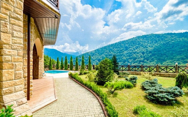 Вилла на Красной Поляне