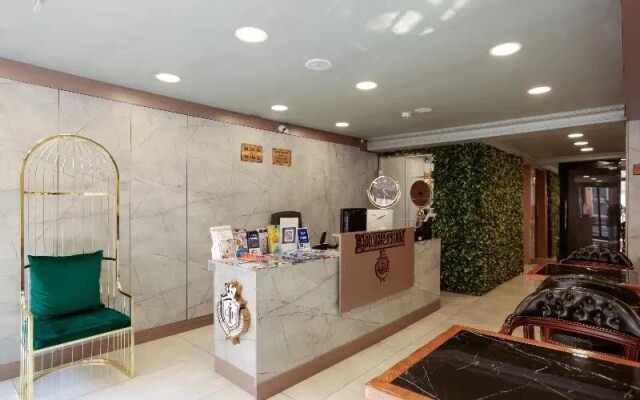 Nova City Hotel
