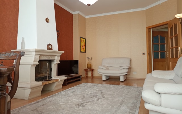 Квартира Красная 8
