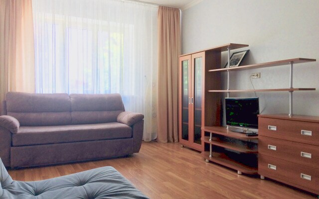 Apartment on Aviatorov 25