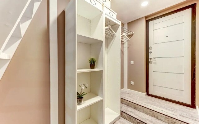 Апартаменты SweetHome на Мойке 40