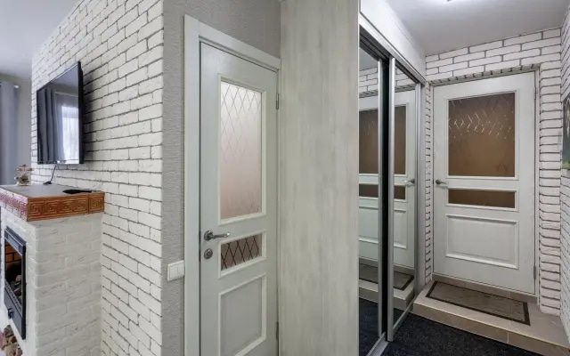 Квартира с камином у площади Ленина