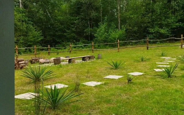Частный дом Уютный возле леса в 7 км от Гродно