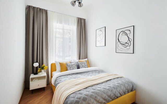 Квартира GM Apartments Яркая Трехкомнатная у Красной Площади