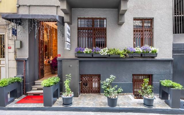 Отель Big Urban Stay Taksim & With Sea View