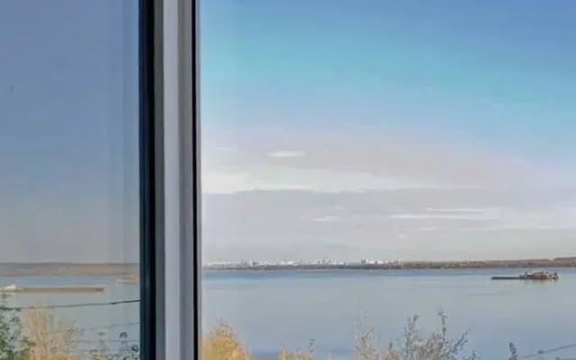 Частный дом на берегу Волги