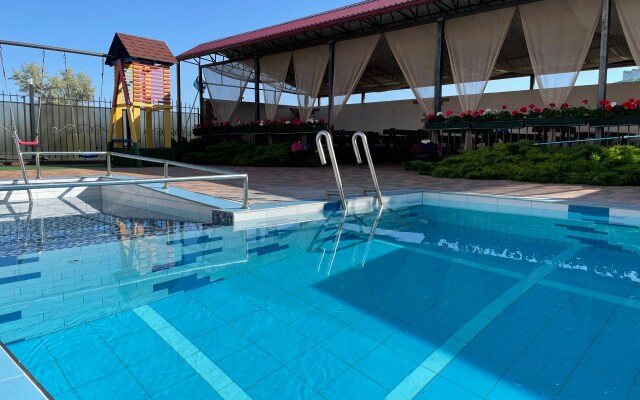 Shantal Hotel