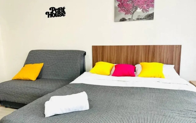 Апартаменты 4 Pant Family House Ватутинки