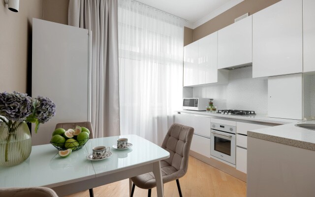 Квартира GM Apartments Видовая Трехкомнатная с Эркерным Балконом