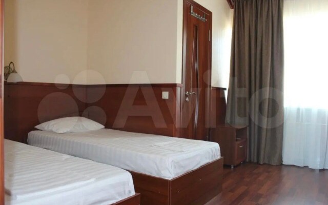 Semeyny Na Trudyaschikhsya 68A Guest House