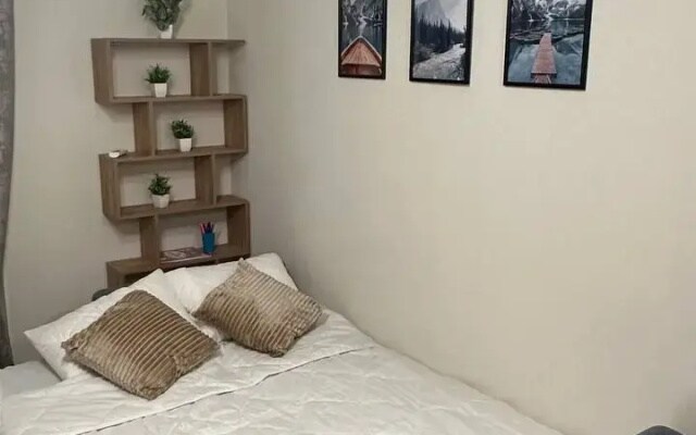 Квартира Квартира-студия около метро Прокшино