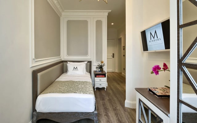 Mirrors Hotel Istanbul Pera
