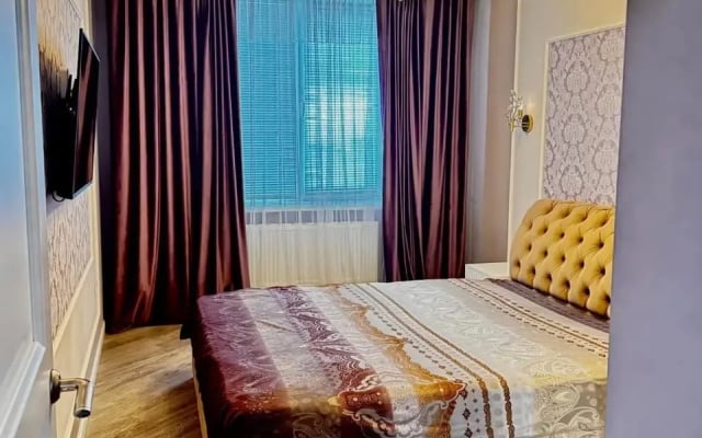 Квартира Lux Apartments