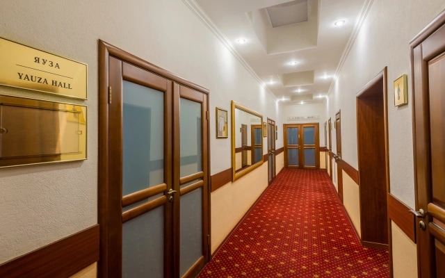 Гостиница Лось