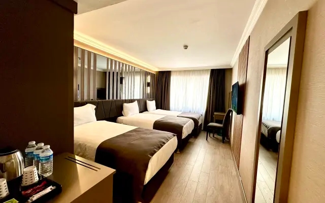 Aven Hotel