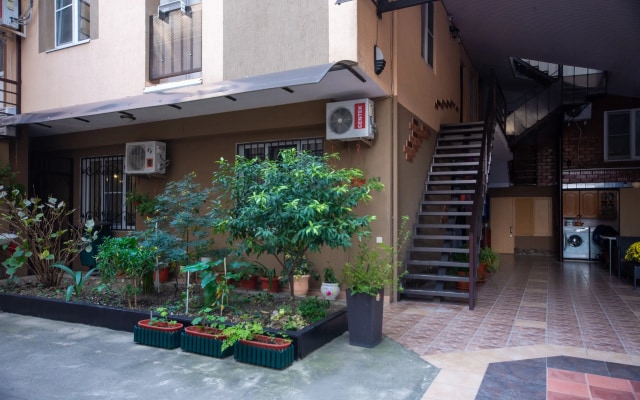 Меблированные комнаты ST Hotel