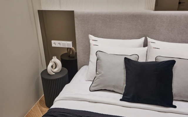 Апартаменты Red Apartments Светлана Парк Ясмина