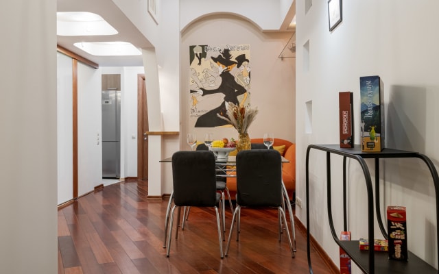 Квартира GM Apartments Эксклюзив на Арбате с Кроватью-Подиумом