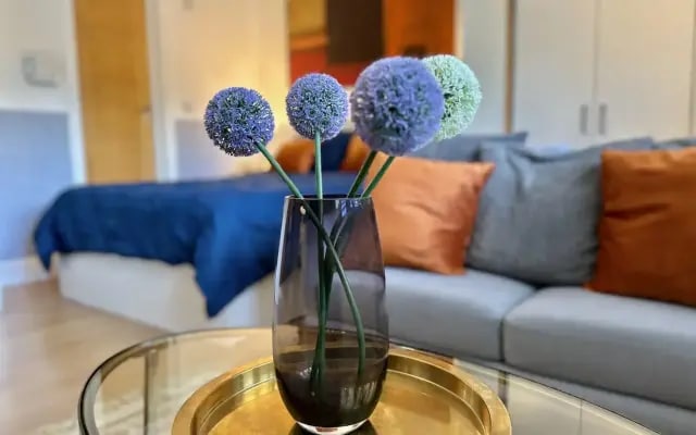 Апартаменты Damos Living - Superb Business En-Suite Studio