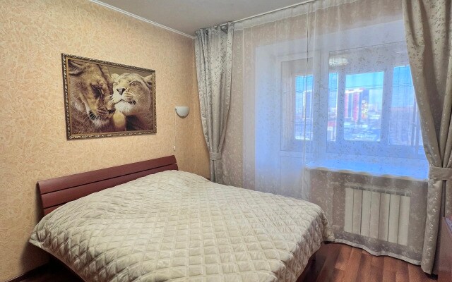 Квартира 2х-комнатная возле метро